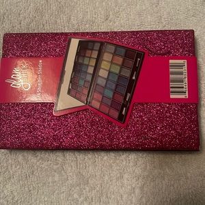 Glam Chick eye shadow